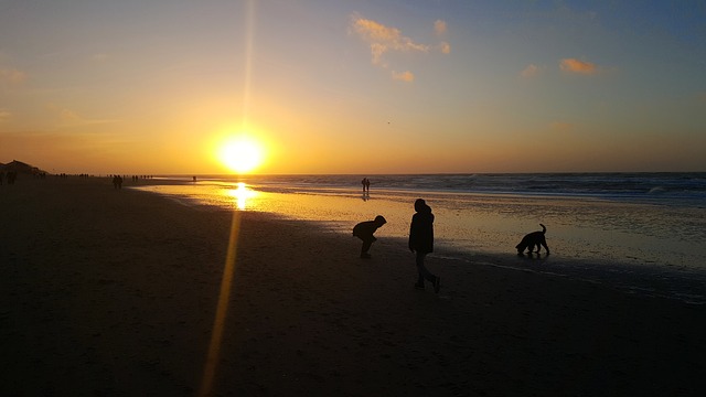 Sonnenuntergang am Strand auf Texel